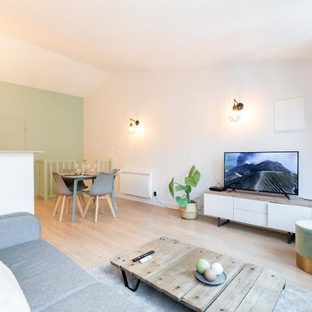Vieux Lille Appartement Spacieux Et Equipe Esterno foto