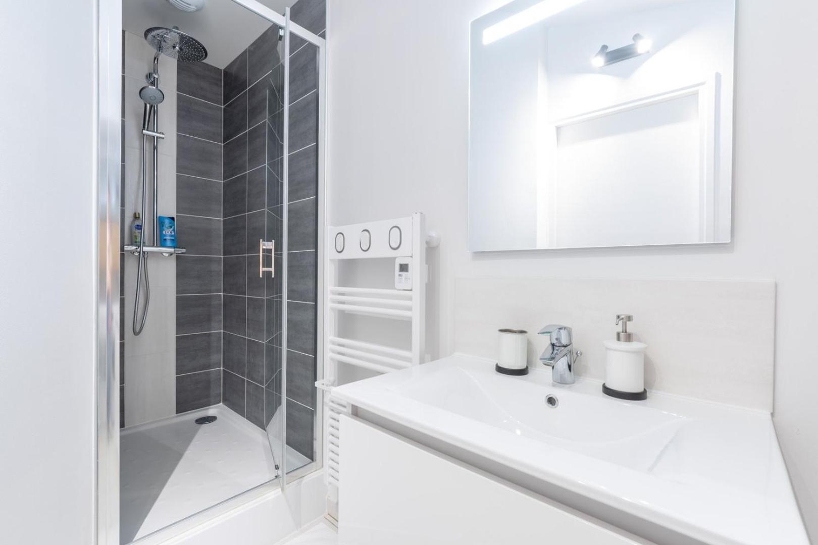 Vieux Lille Appartement Spacieux Et Equipe Esterno foto