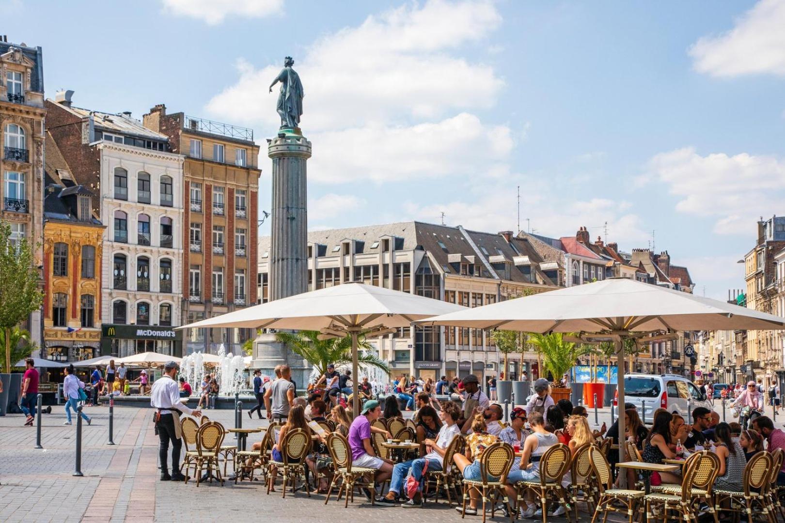 Vieux Lille Appartement Spacieux Et Equipe Esterno foto